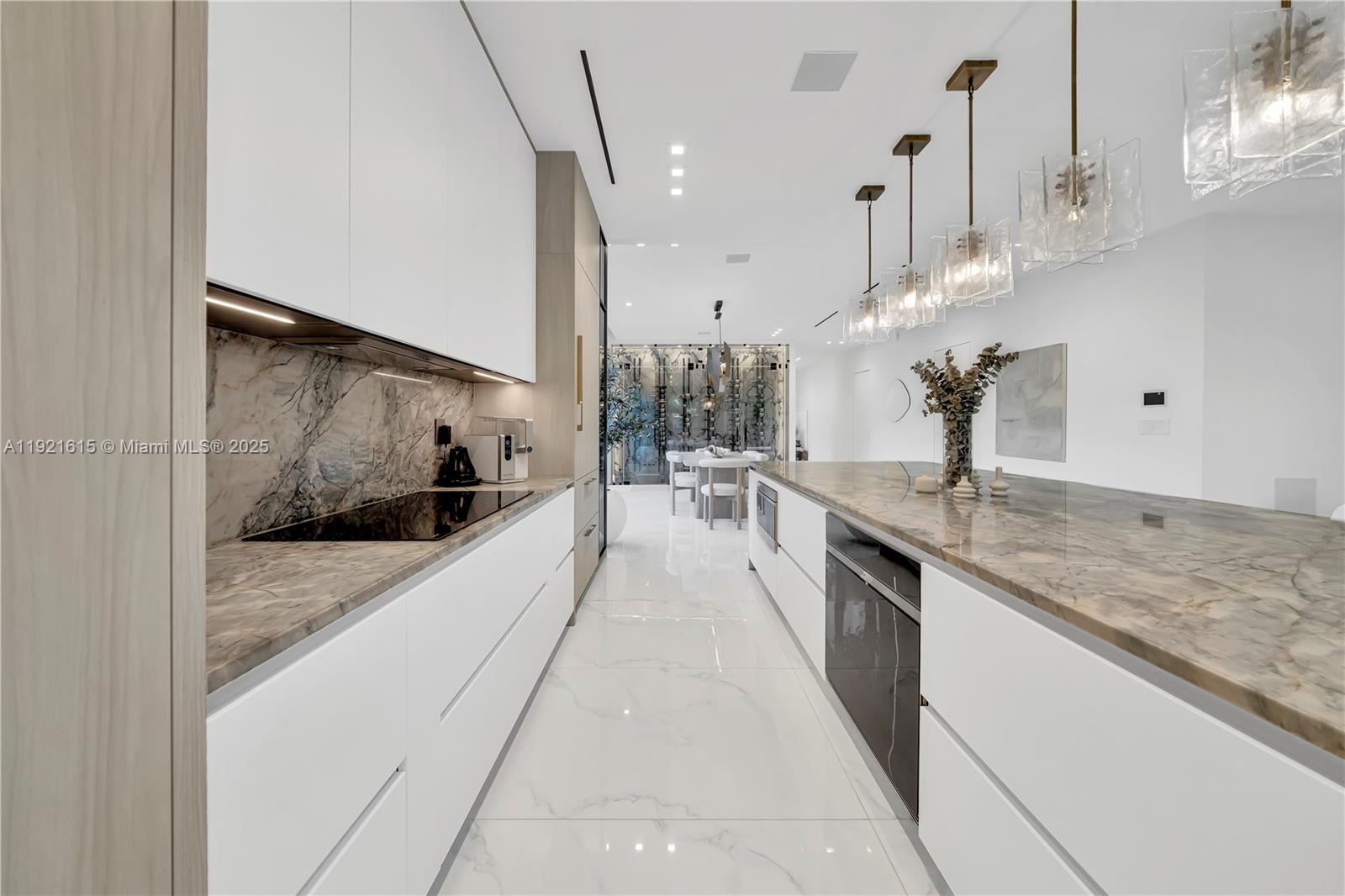 34 SW 26th Rd Miami, FL 33129