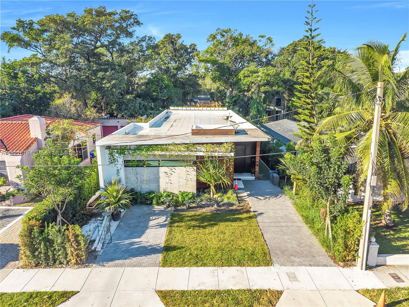 34 SW 26th Rd Miami, FL 33129