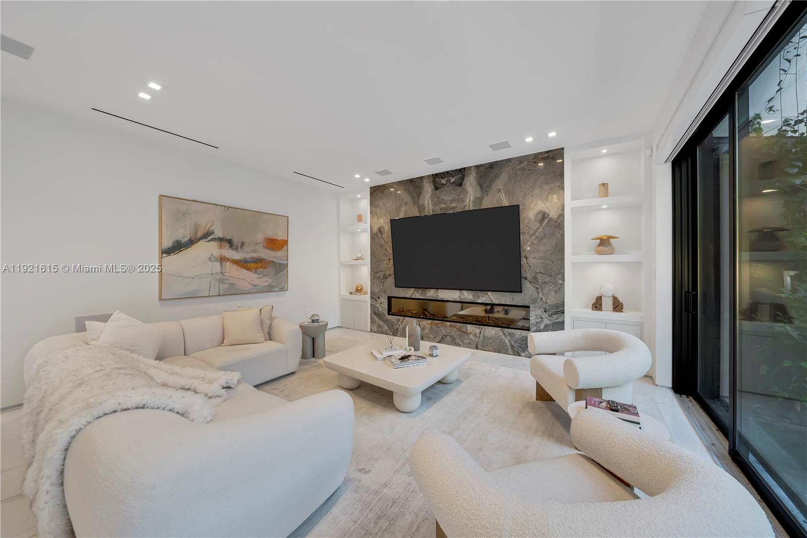 34 SW 26th Rd Miami, FL 33129