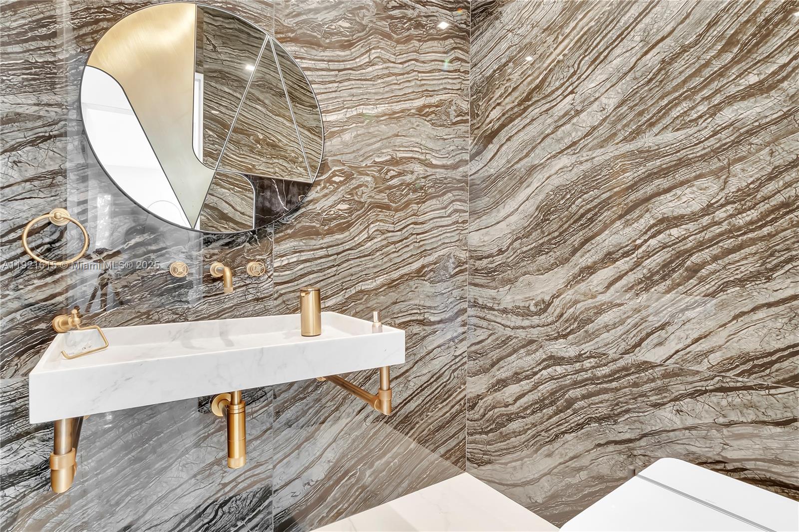 34 SW 26th Rd Miami, FL 33129