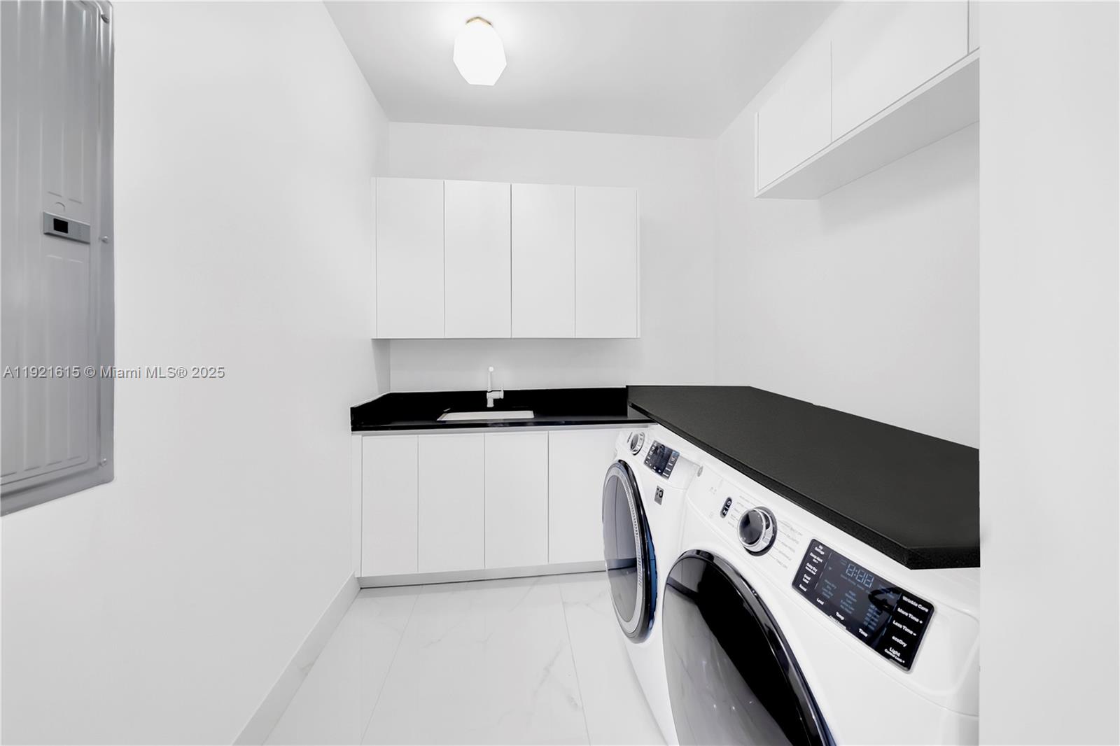 34 SW 26th Rd Miami, FL 33129