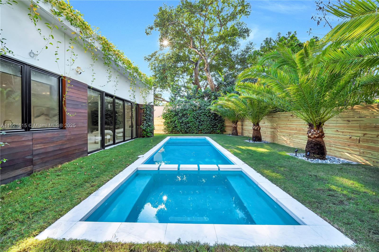 34 SW 26th Rd Miami, FL 33129