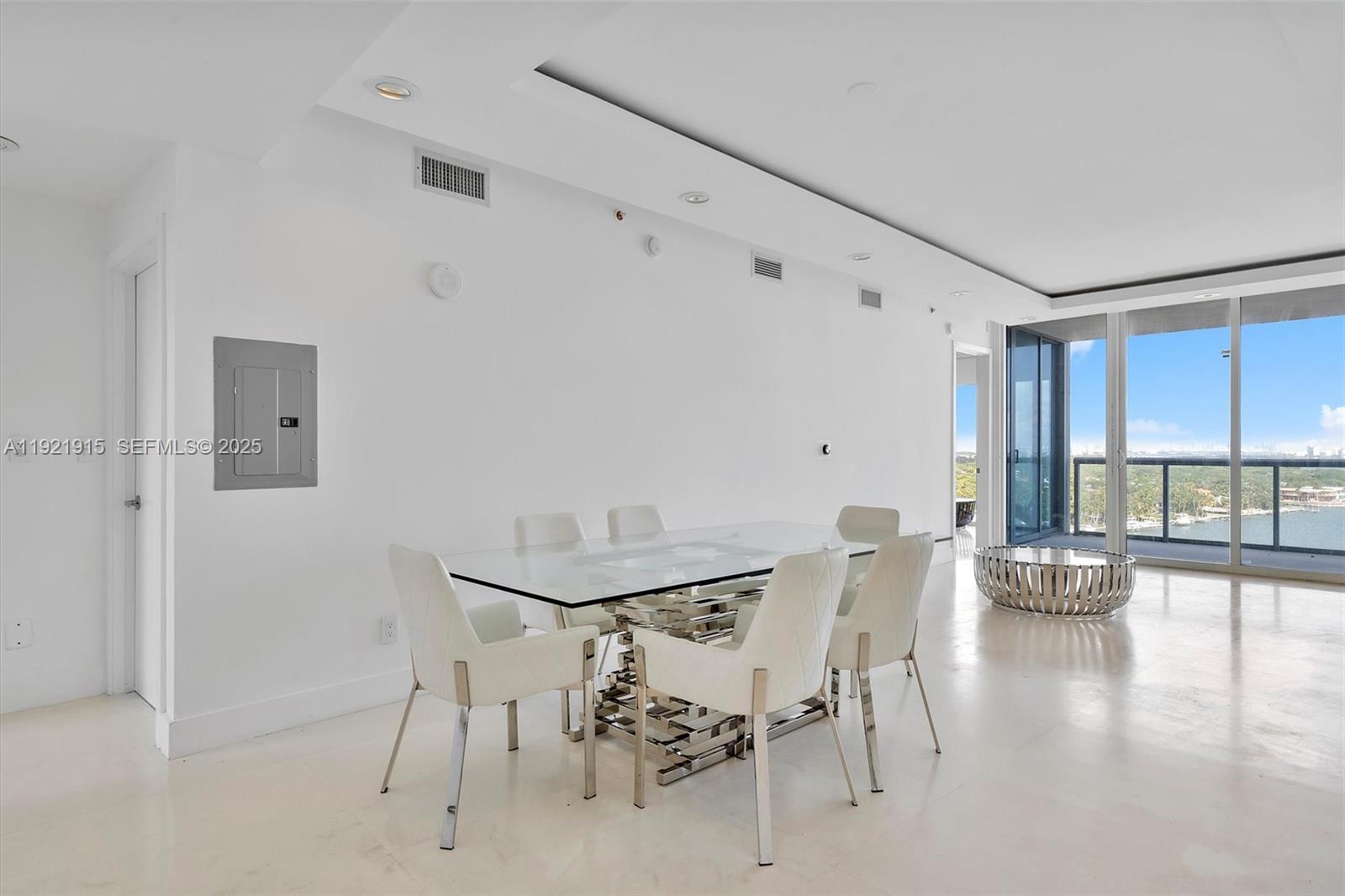 601 NE 36th St #1310 Miami, FL 33137