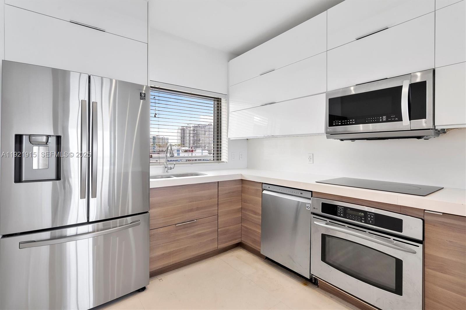 601 NE 36th St #1310 Miami, FL 33137