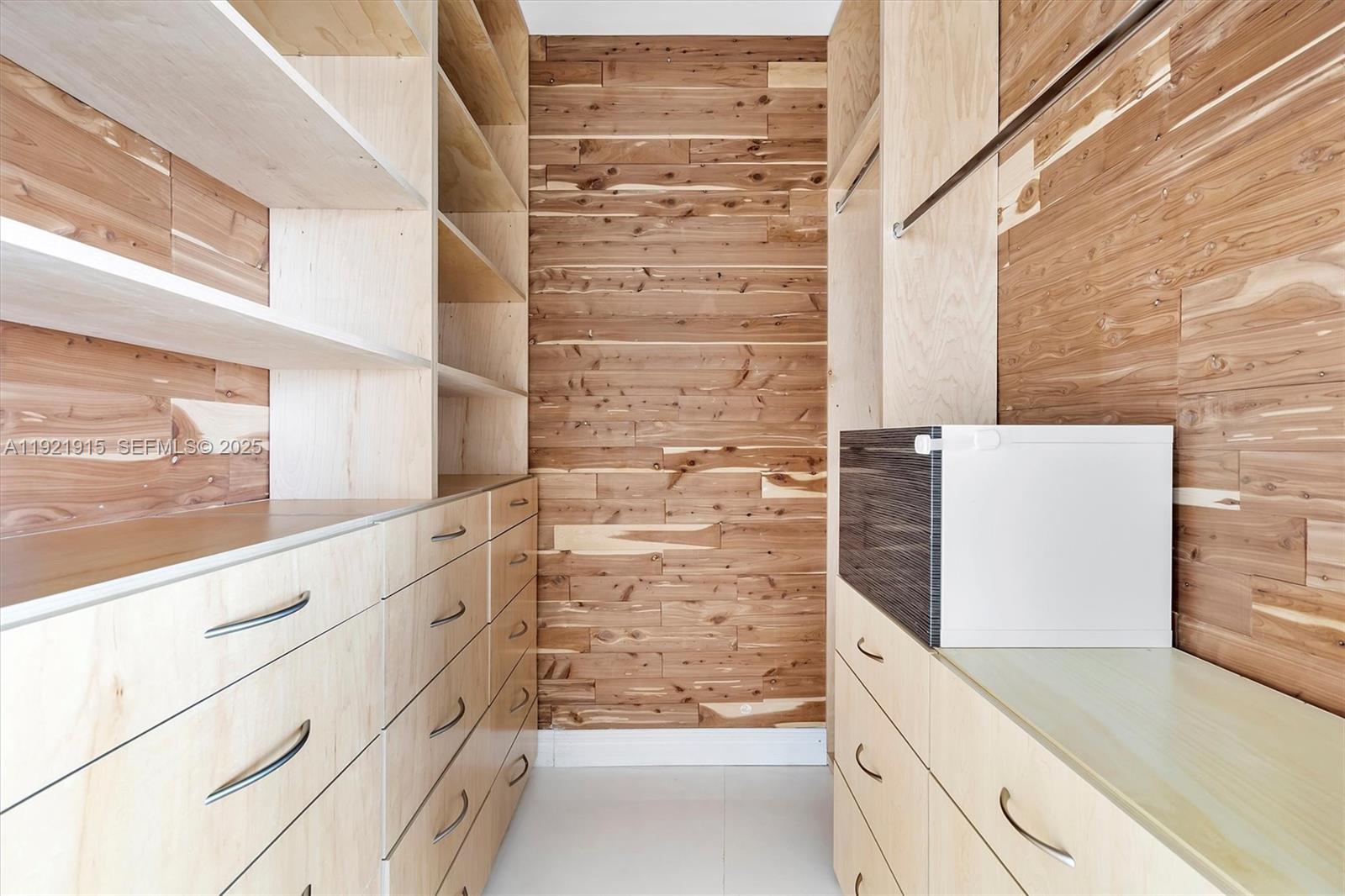 601 NE 36th St #1310 Miami, FL 33137