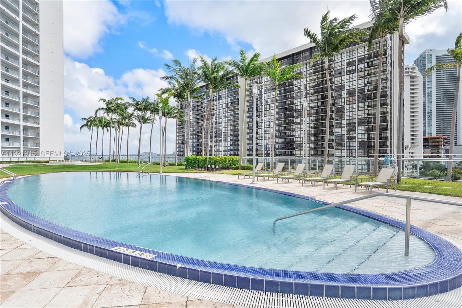 601 NE 36th St #1310 Miami, FL 33137