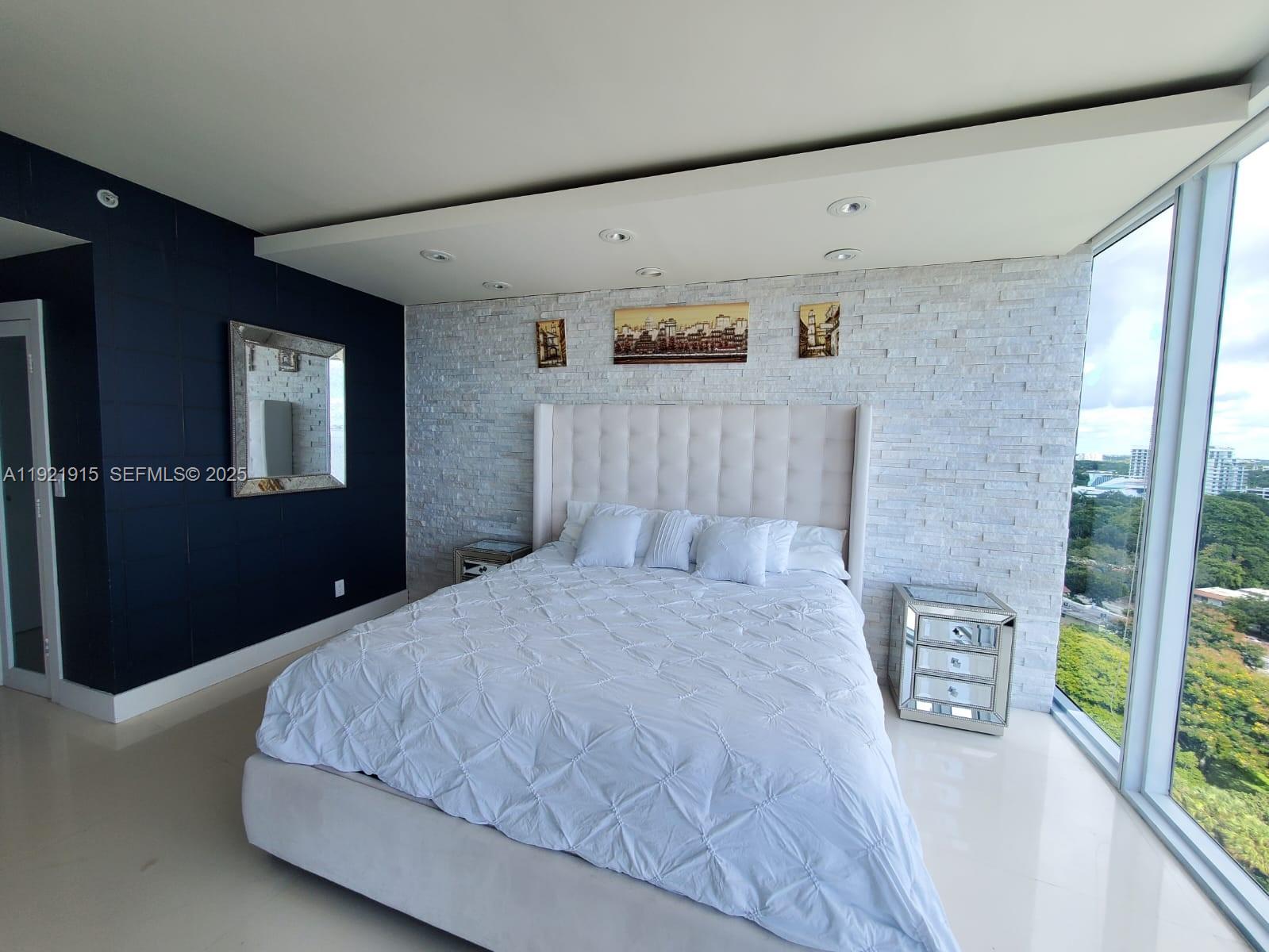 601 NE 36th St #1310 Miami, FL 33137