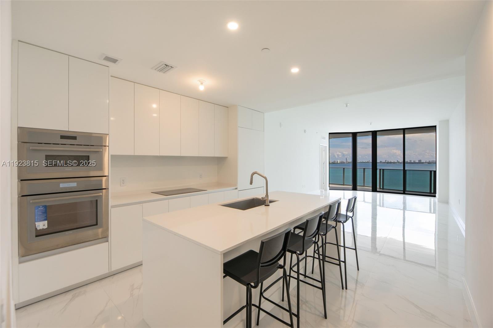 700 NE 24th St #903 Miami, FL 33137