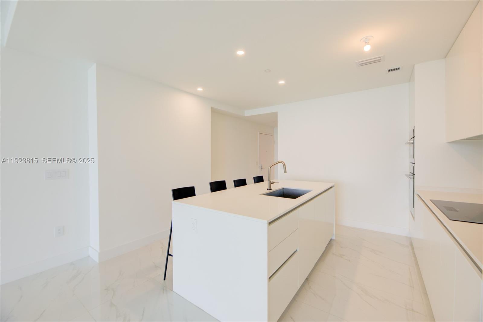 700 NE 24th St #903 Miami, FL 33137