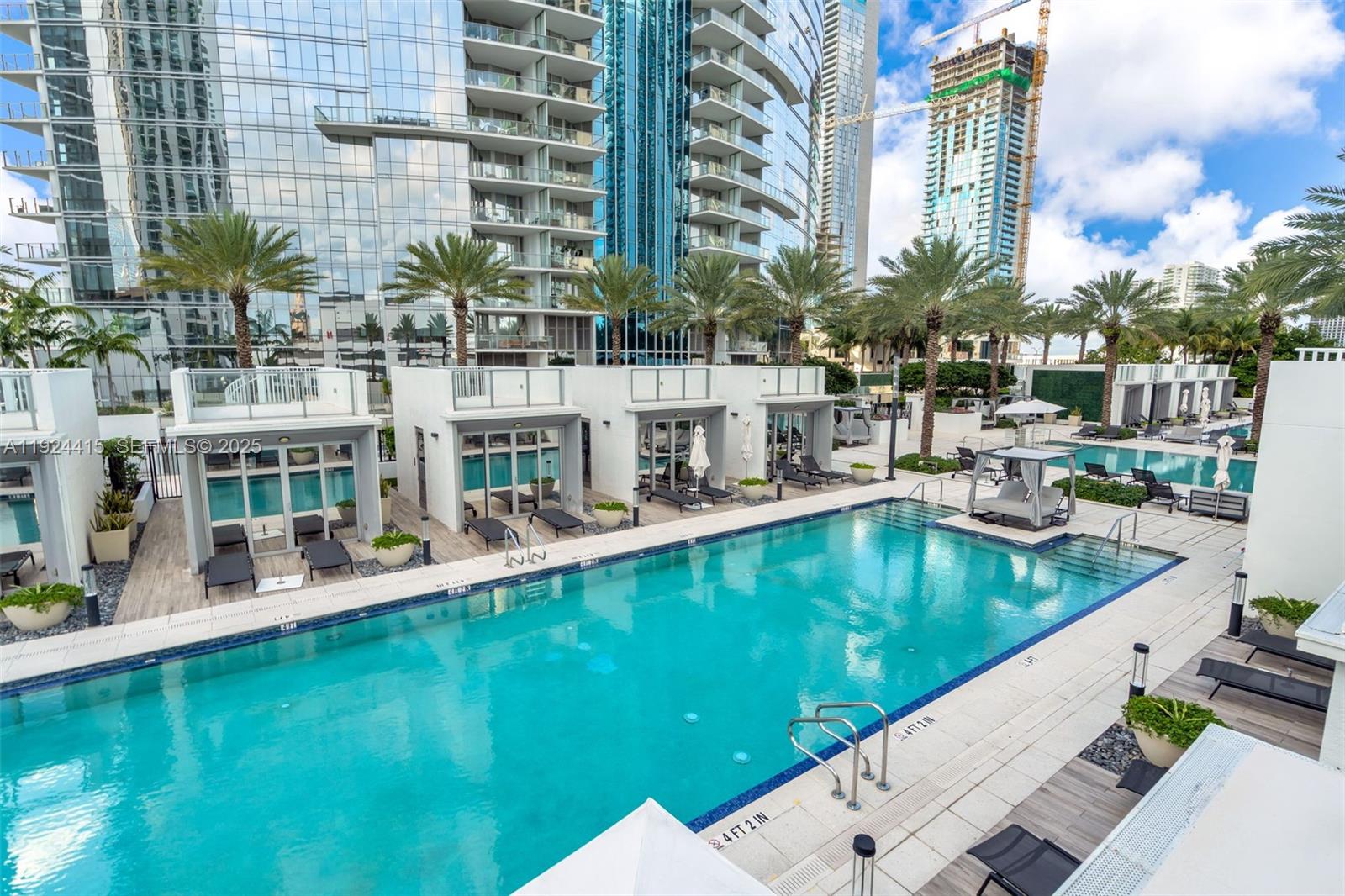 851 NE 1st Ave #Cabana 15 Miami, FL 33132