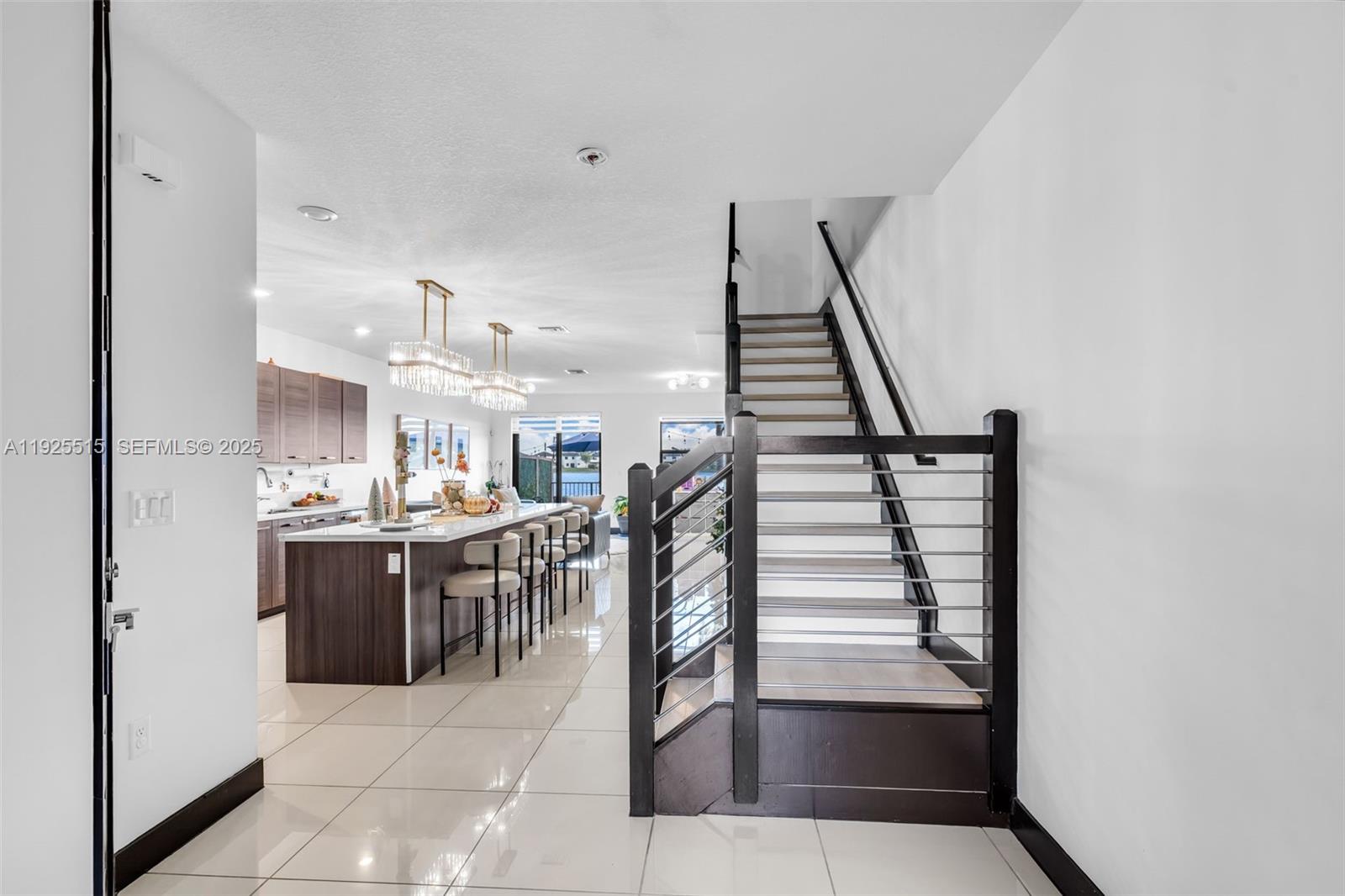 9114 NW 158th St Miami Lakes, FL 33018