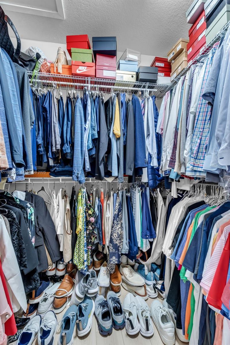 9114 NW 158th St Miami Lakes, FL 33018