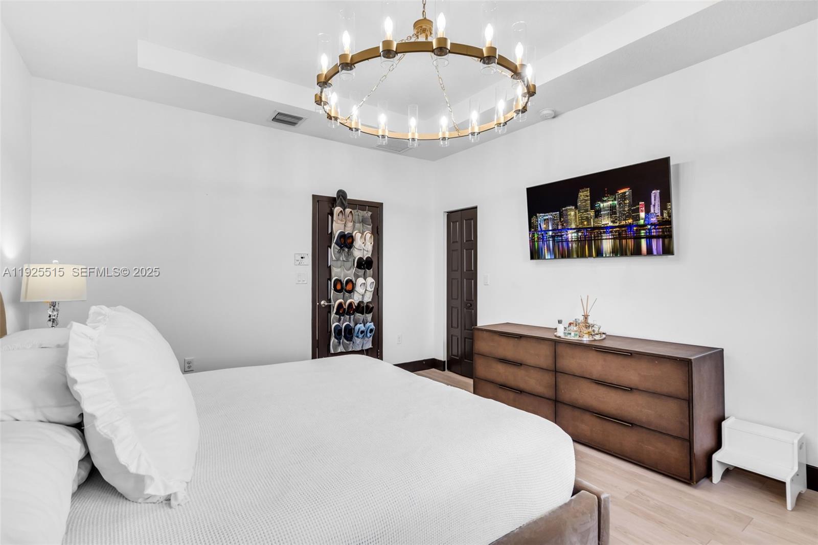 9114 NW 158th St Miami Lakes, FL 33018