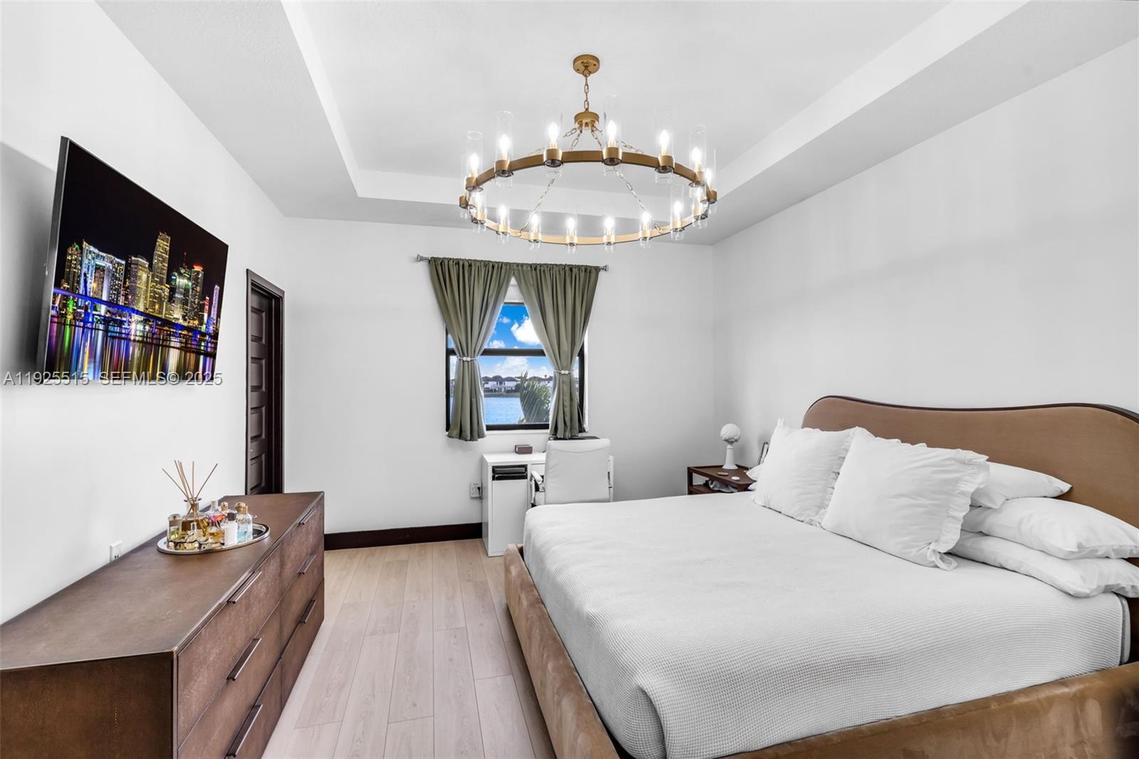 9114 NW 158th St Miami Lakes, FL 33018