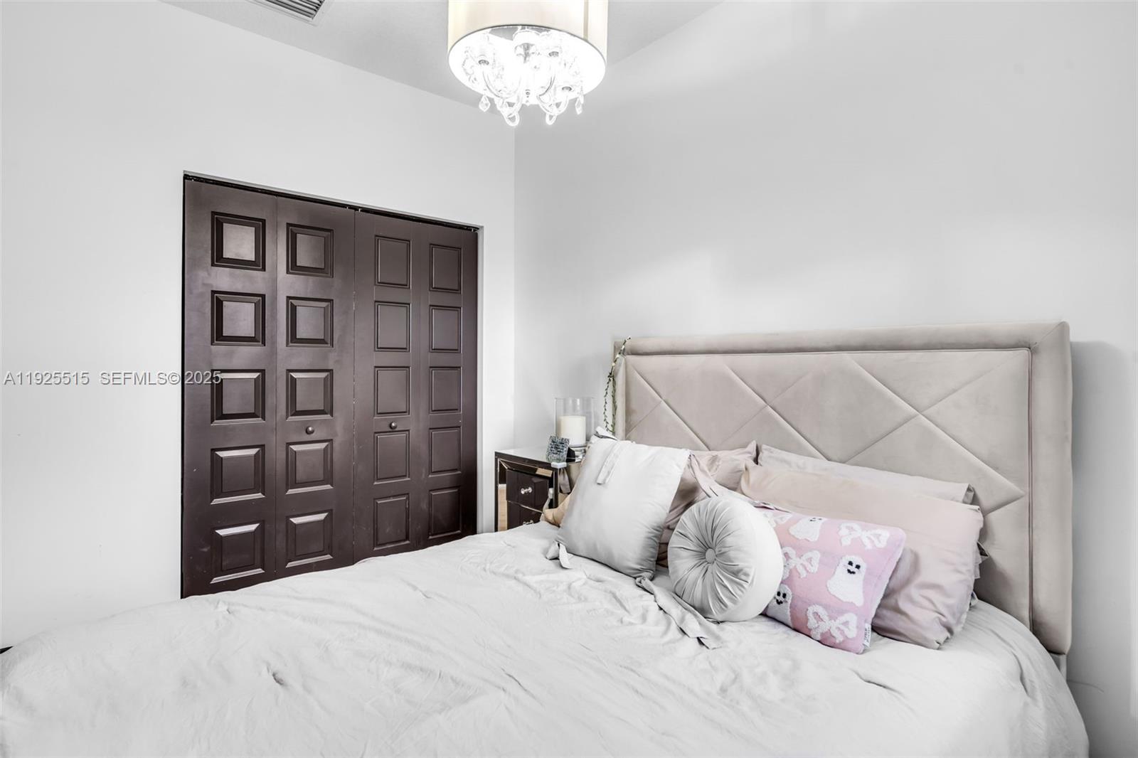 9114 NW 158th St Miami Lakes, FL 33018