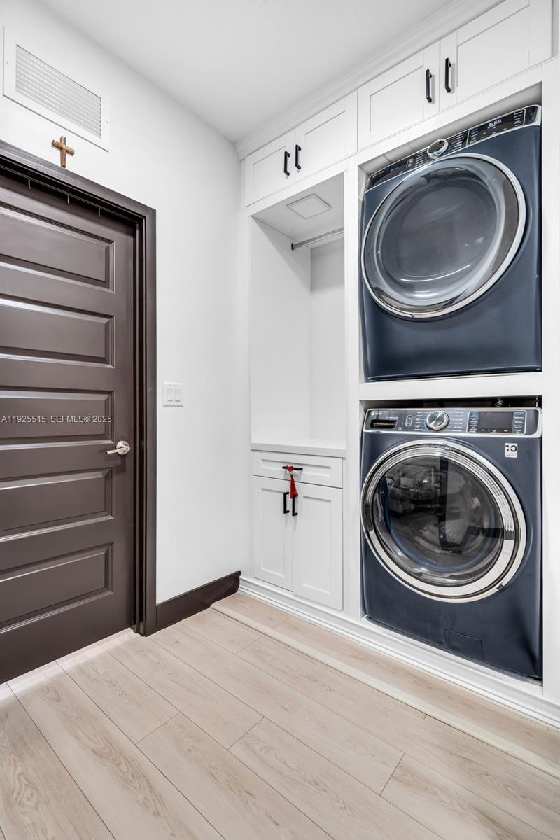 9114 NW 158th St Miami Lakes, FL 33018