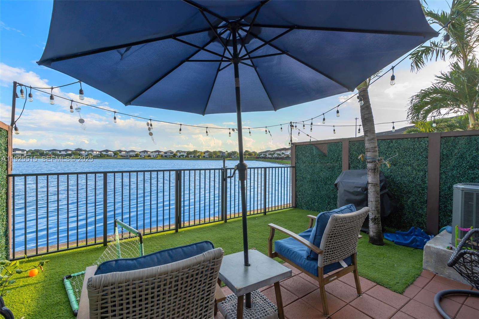 9114 NW 158th St Miami Lakes, FL 33018