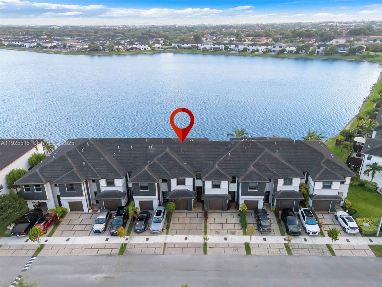 9114 NW 158th St Miami Lakes, FL 33018