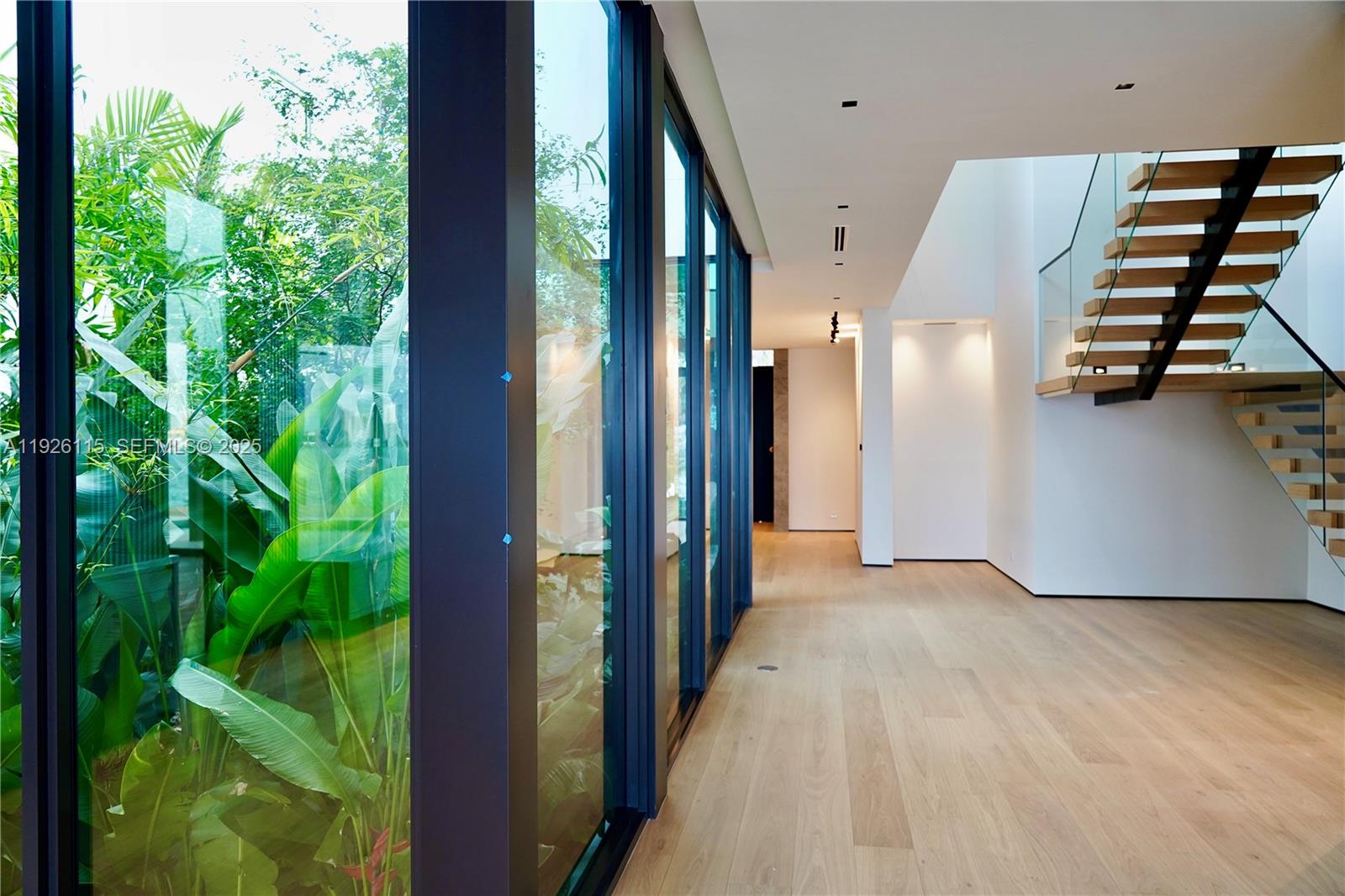 1041 N Venetian Dr Miami, FL 33139