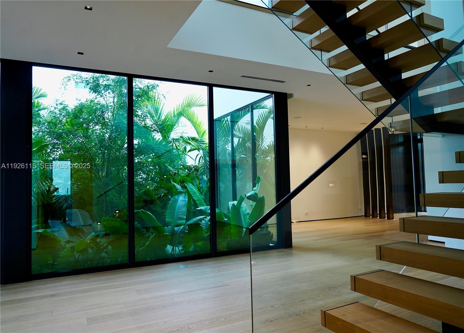 1041 N Venetian Dr Miami, FL 33139