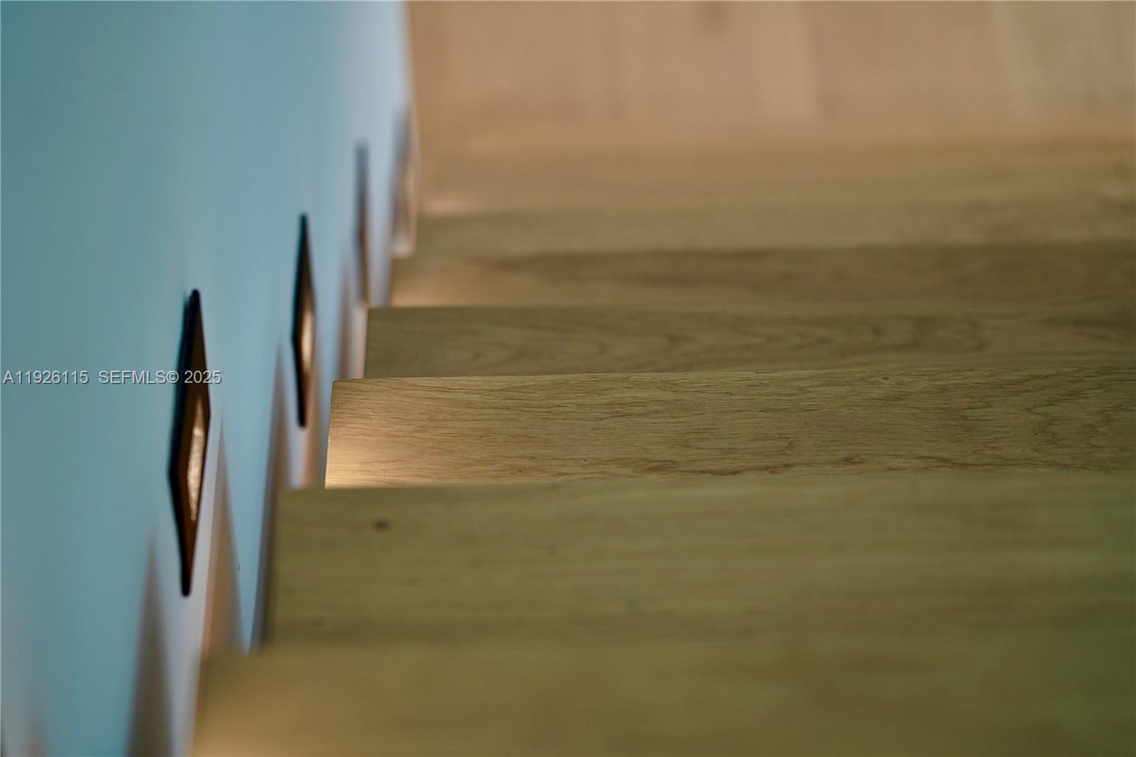 1041 N Venetian Dr Miami, FL 33139