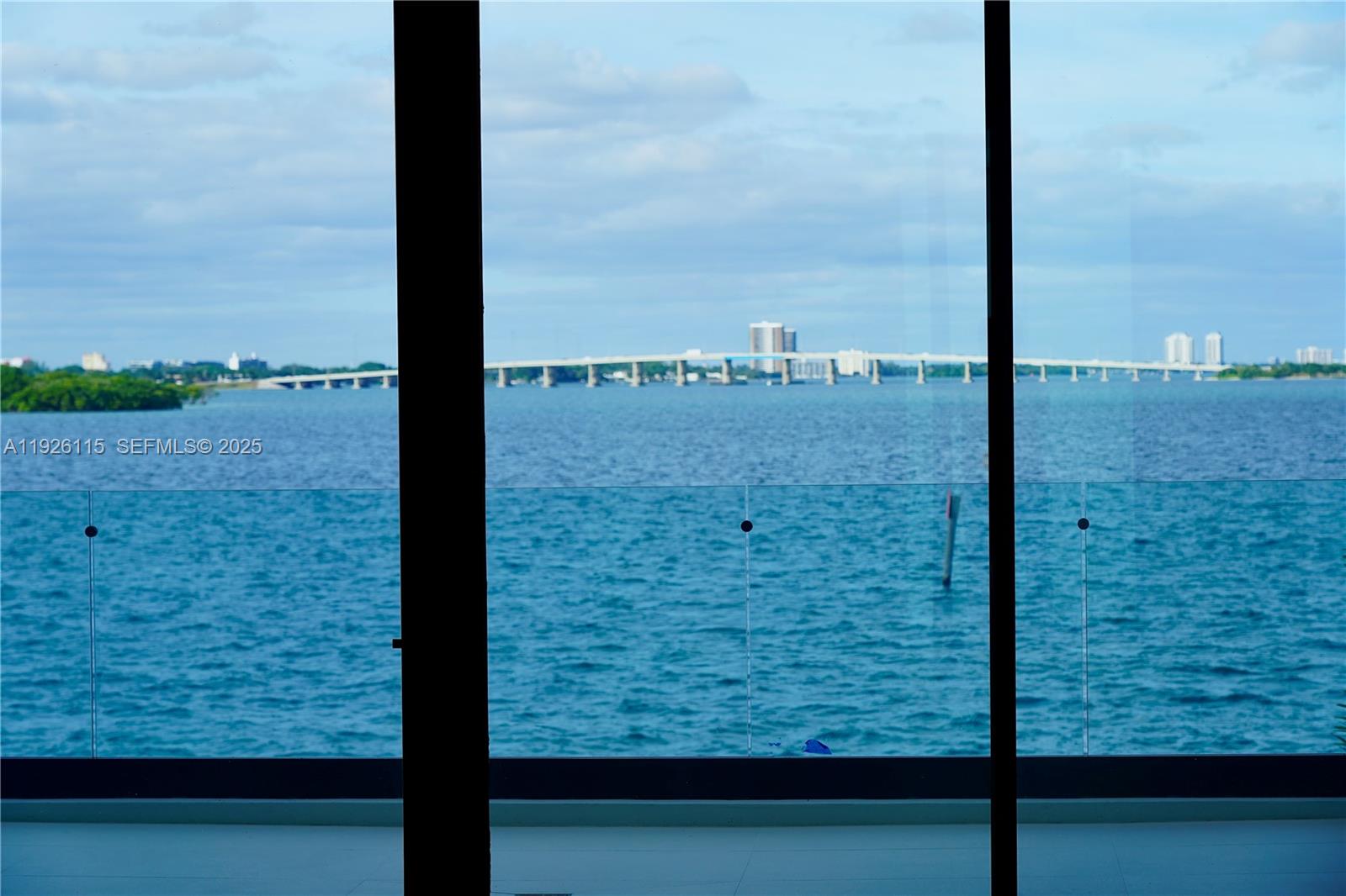 1041 N Venetian Dr Miami, FL 33139