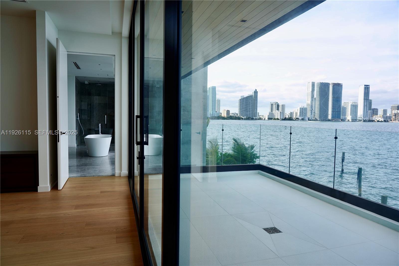 1041 N Venetian Dr Miami, FL 33139