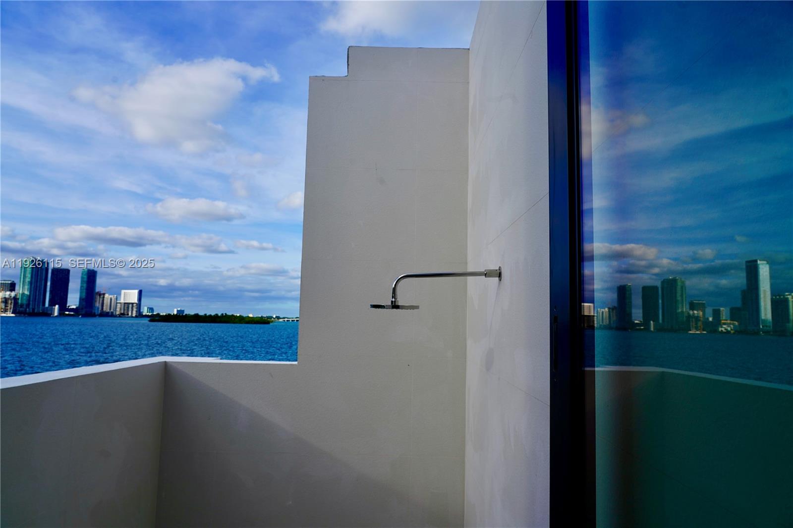 1041 N Venetian Dr Miami, FL 33139