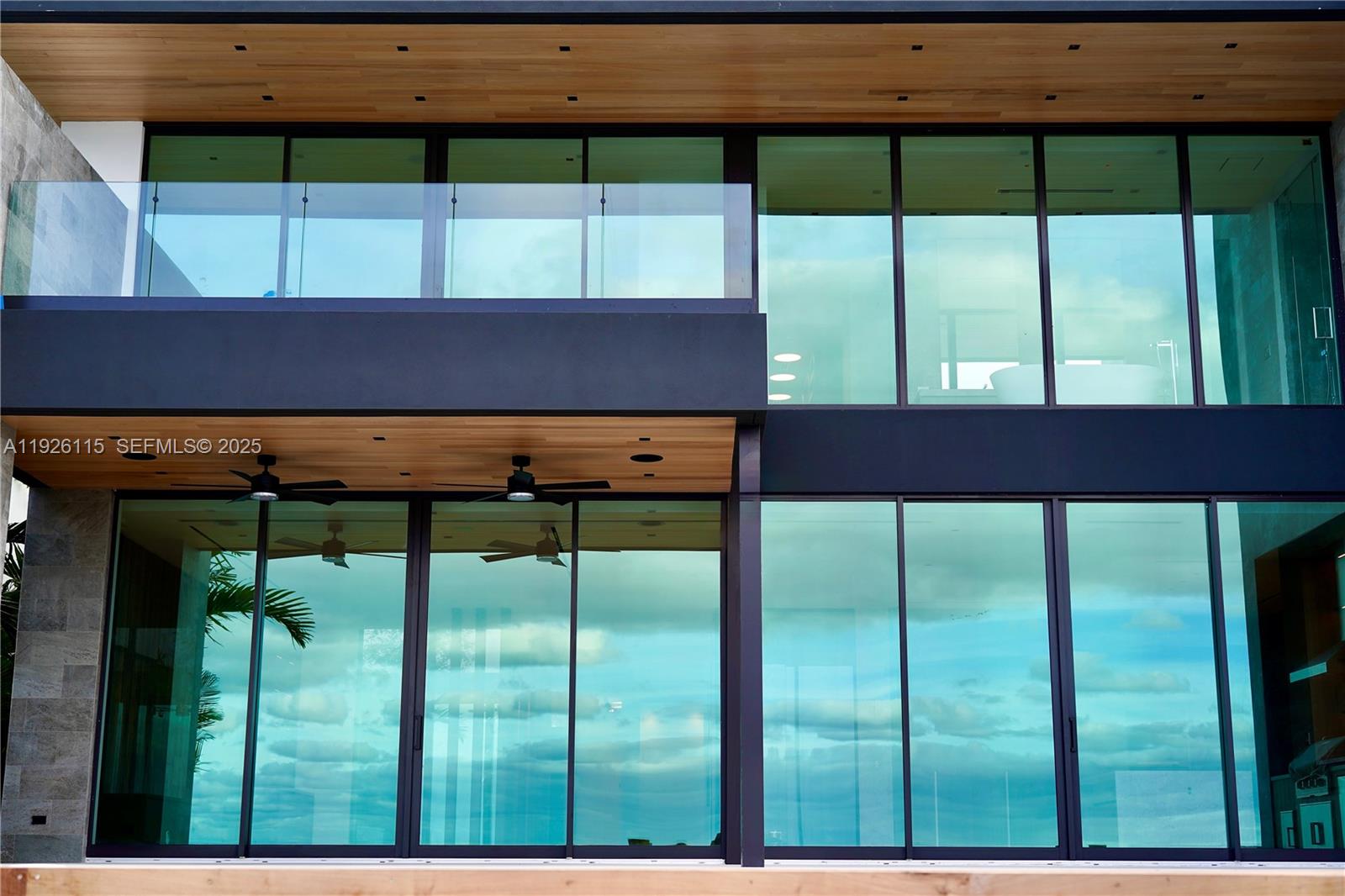 1041 N Venetian Dr Miami, FL 33139