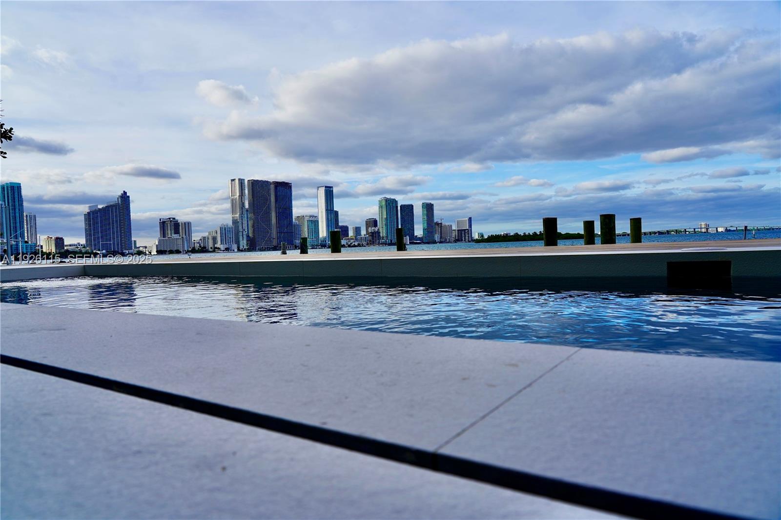 1041 N Venetian Dr Miami, FL 33139