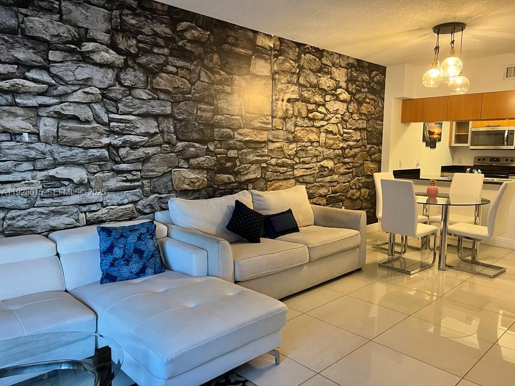 1750 N Bayshore Dr #3109 Miami, FL 33132