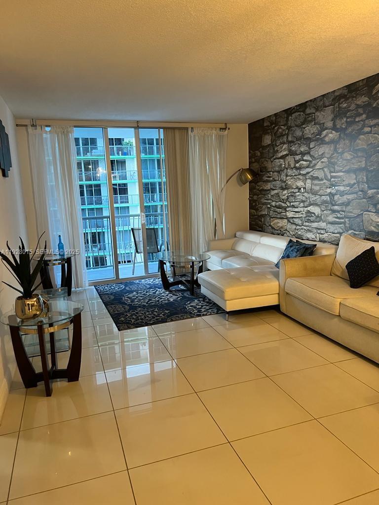 1750 N Bayshore Dr #3109 Miami, FL 33132