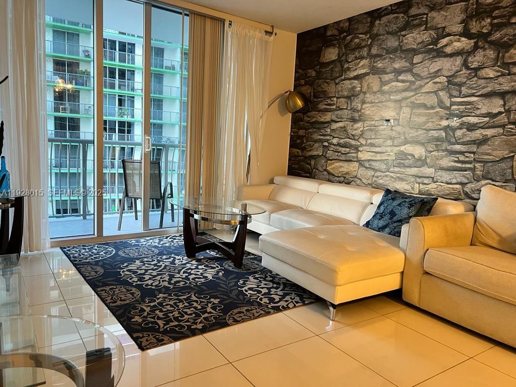 1750 N Bayshore Dr #3109 Miami, FL 33132