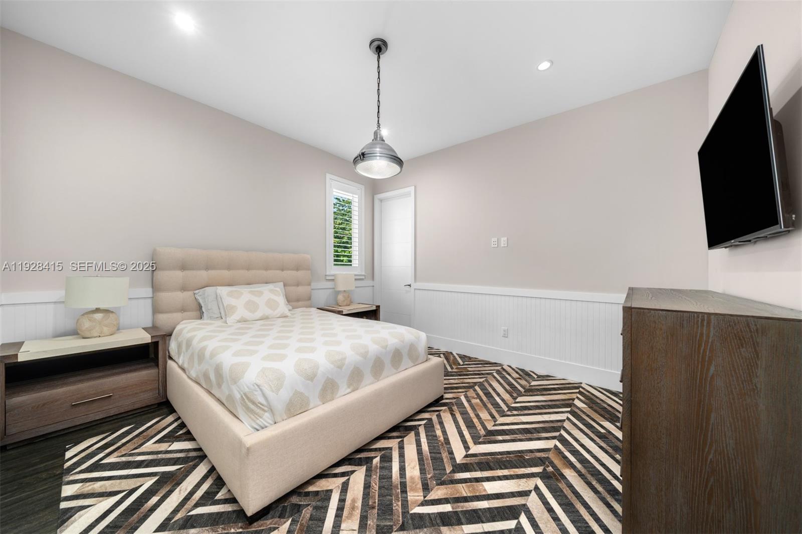 7222 SW 79th Ter Miami, FL 33143