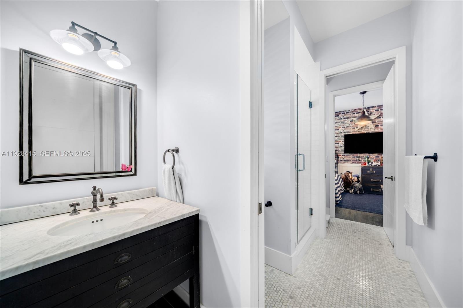 7222 SW 79th Ter Miami, FL 33143