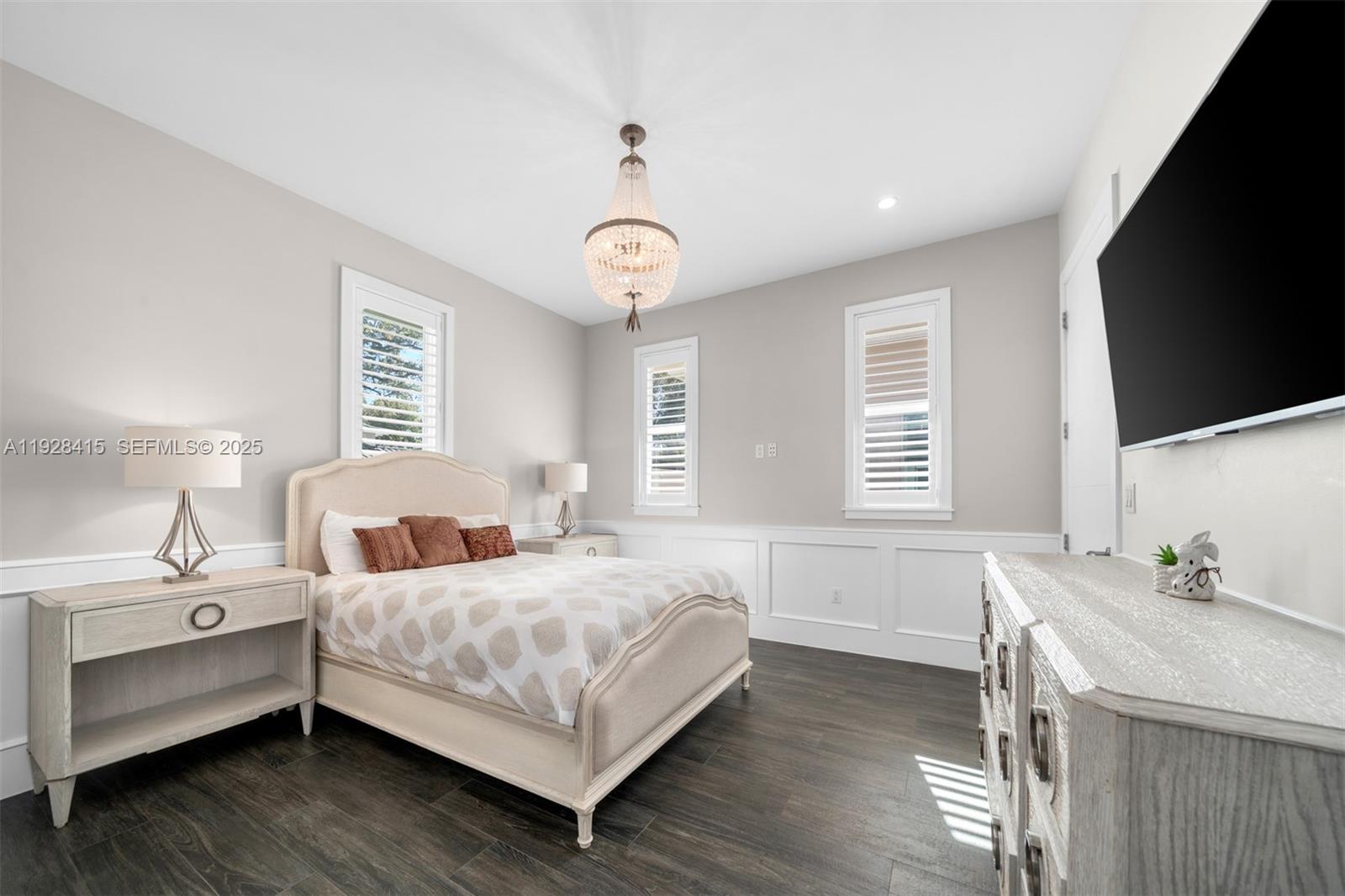 7222 SW 79th Ter Miami, FL 33143