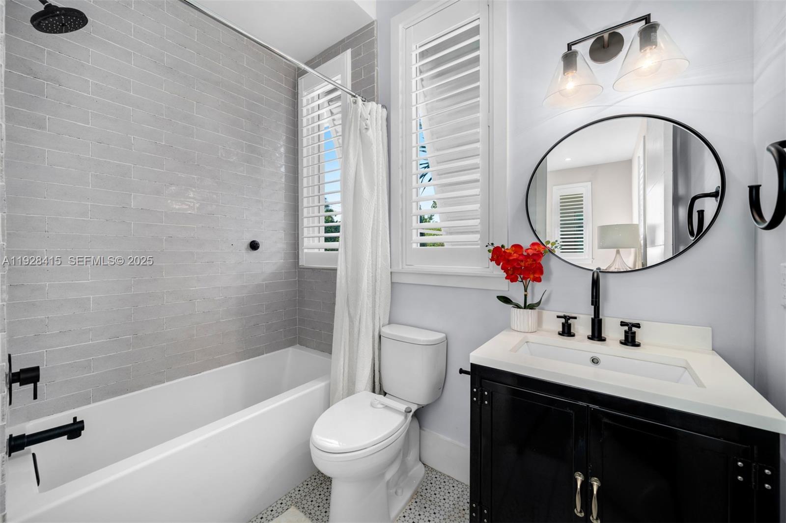 7222 SW 79th Ter Miami, FL 33143