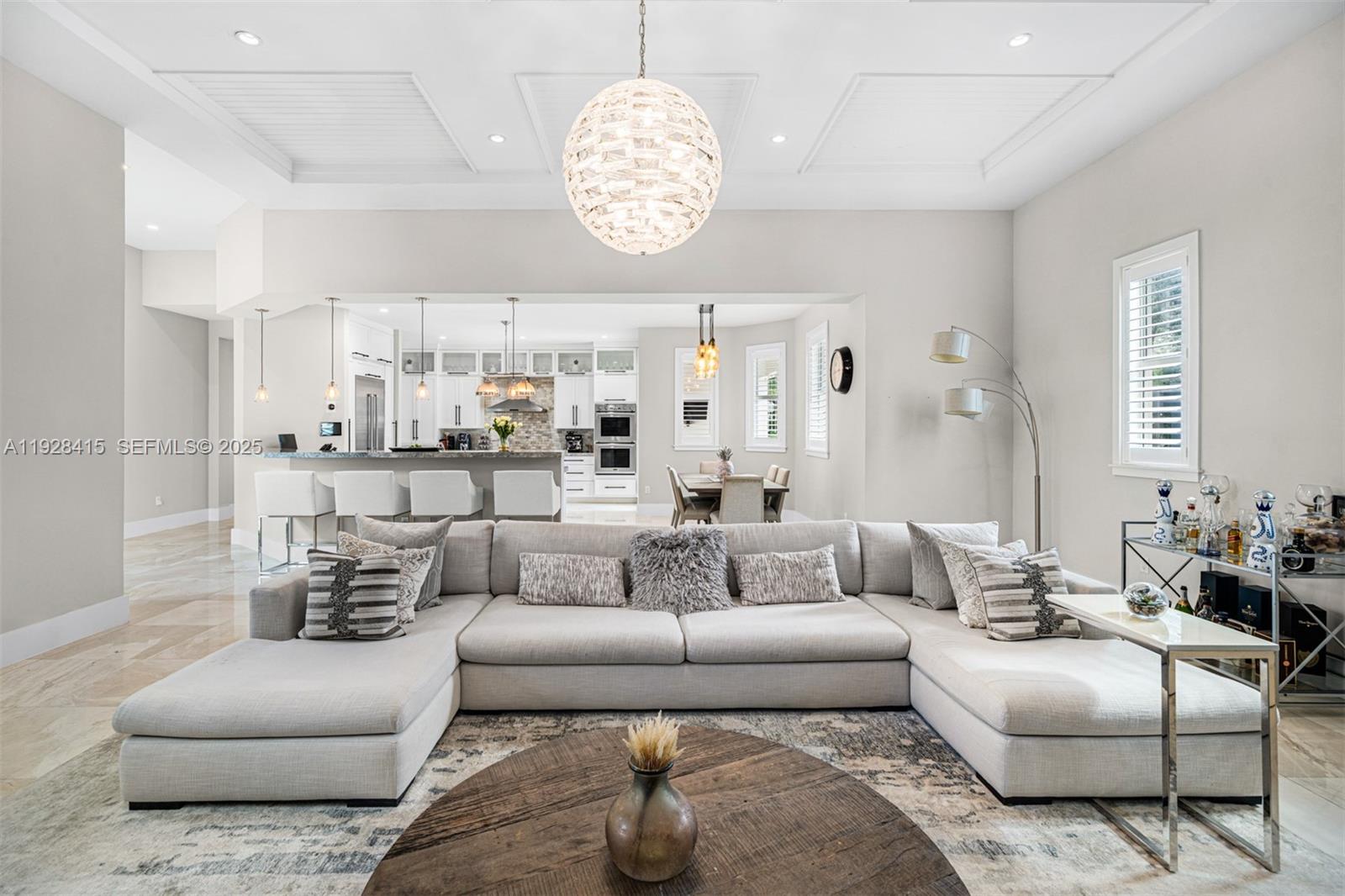 7222 SW 79th Ter Miami, FL 33143