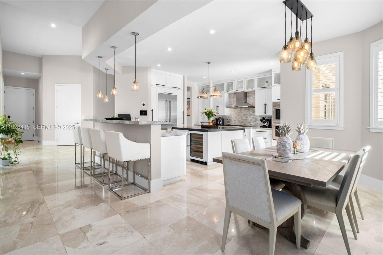 7222 SW 79th Ter Miami, FL 33143