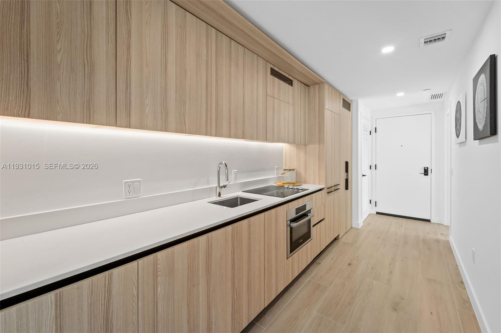 225 N Miami Ave #912 Miami, FL 33128