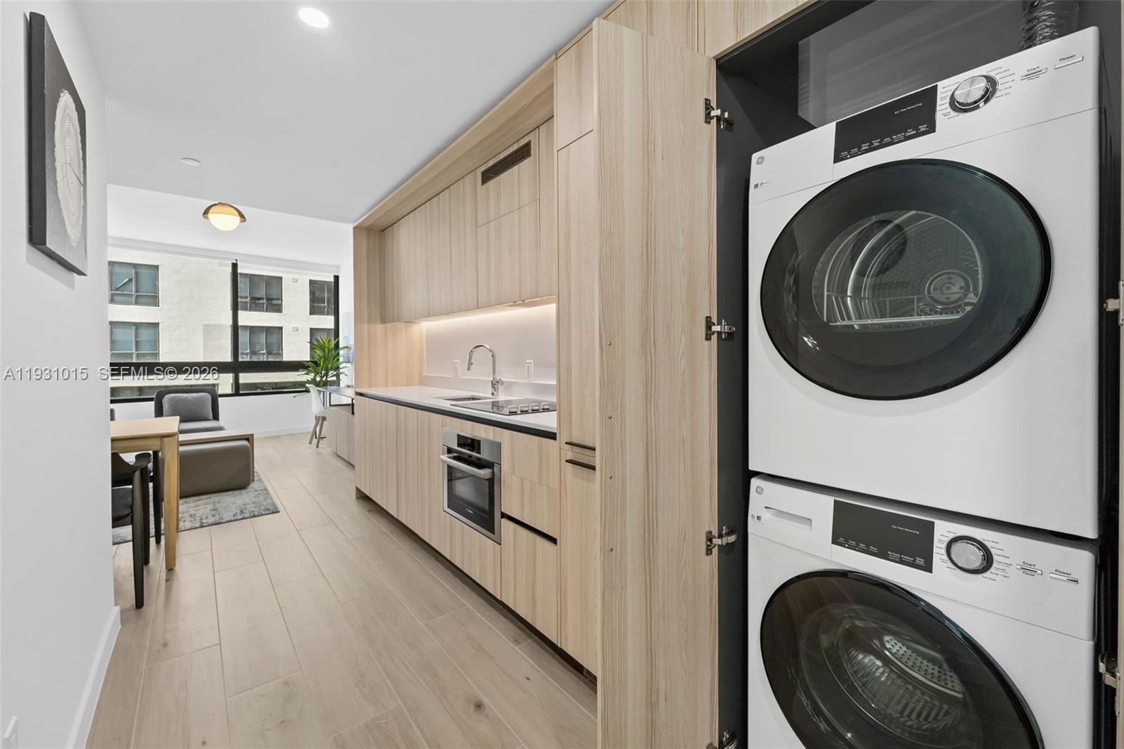 225 N Miami Ave #912 Miami, FL 33128