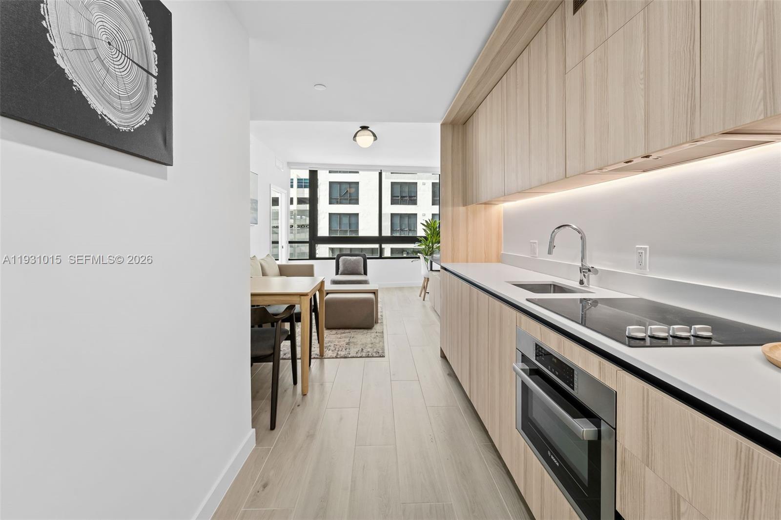 225 N Miami Ave #912 Miami, FL 33128