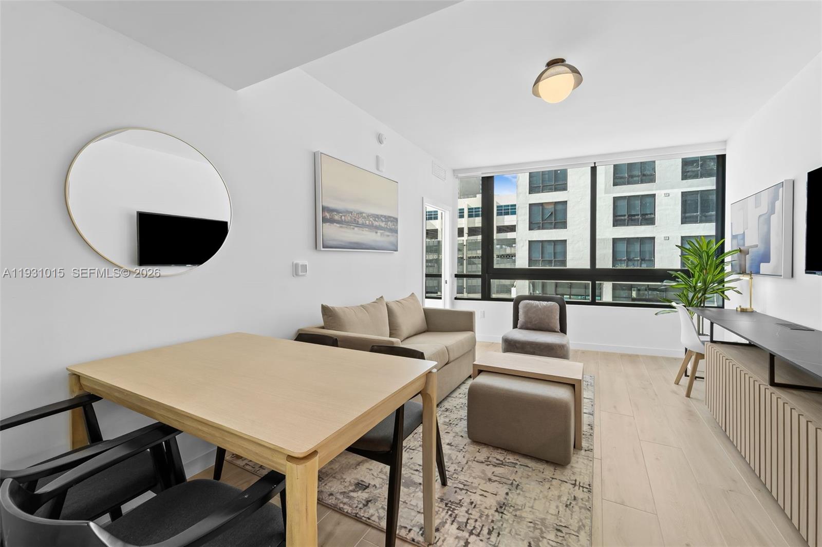 225 N Miami Ave #912 Miami, FL 33128