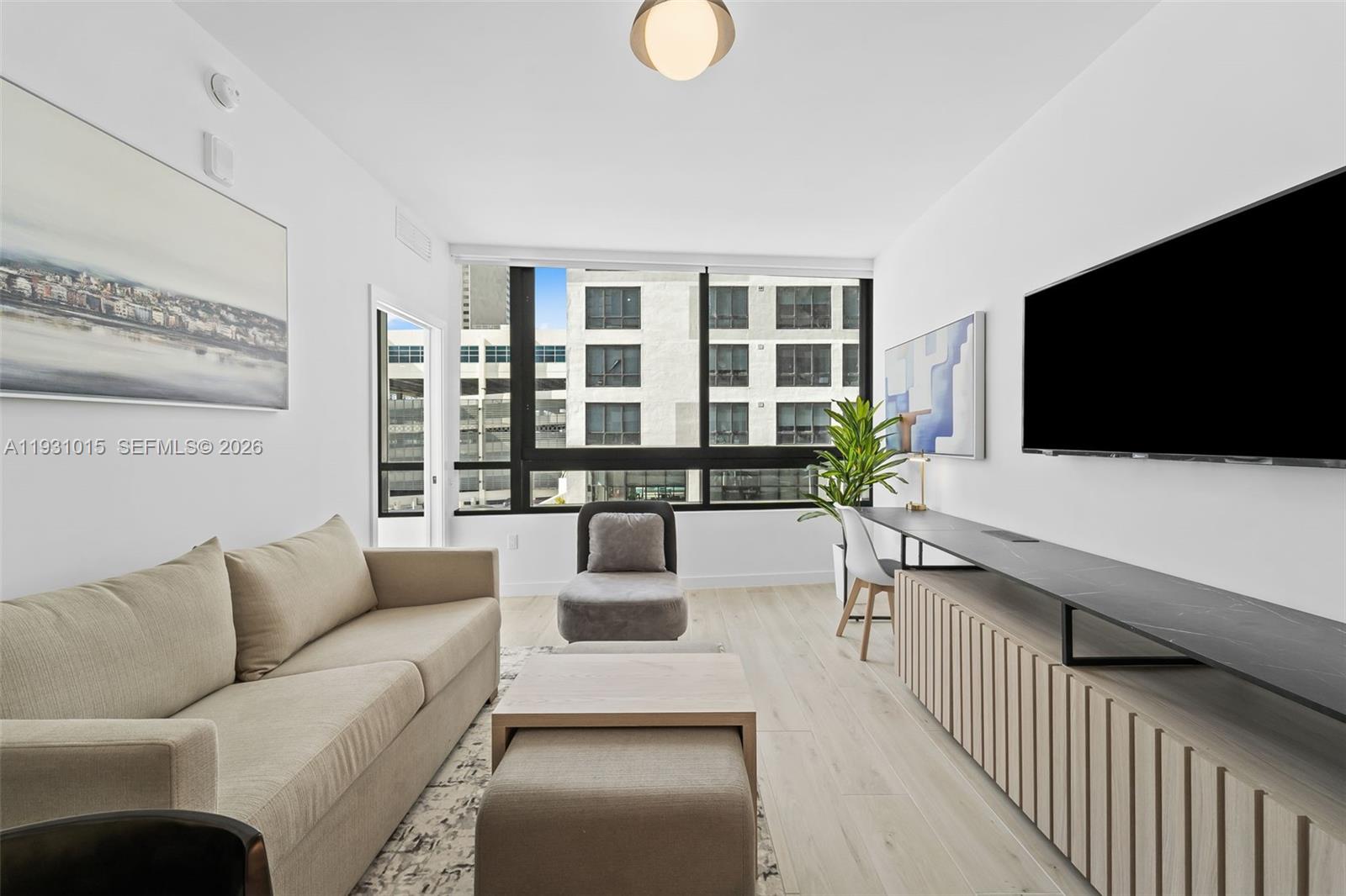 225 N Miami Ave #912 Miami, FL 33128