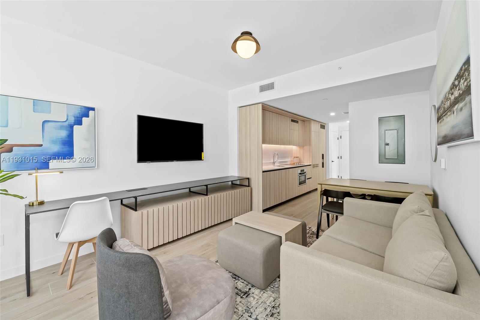 225 N Miami Ave #912 Miami, FL 33128