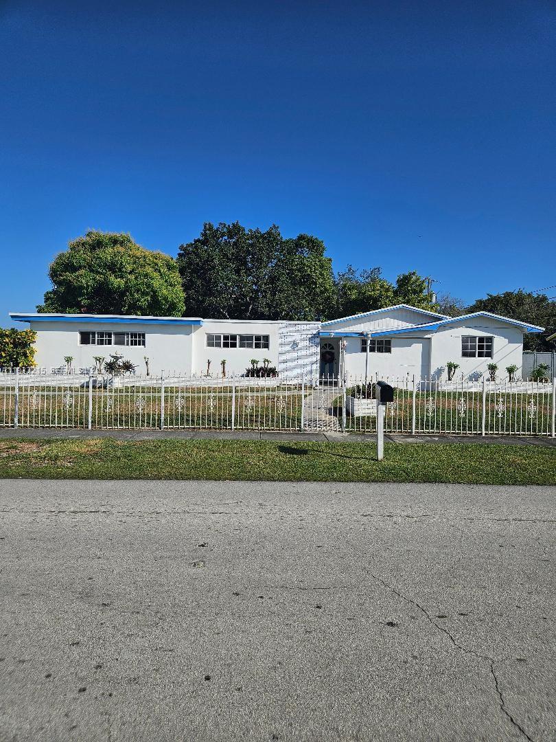 17601 SW 108th Ct Miami, FL 33157