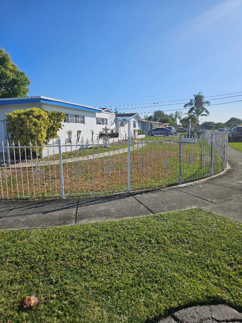 17601 SW 108th Ct Miami, FL 33157