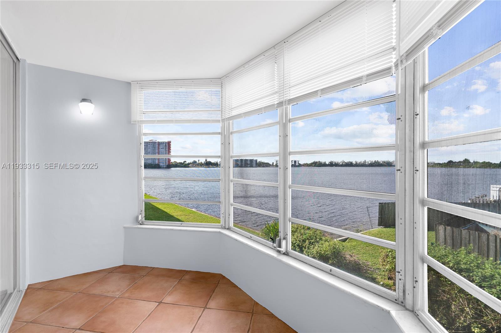 1300 NE 191st St #A202