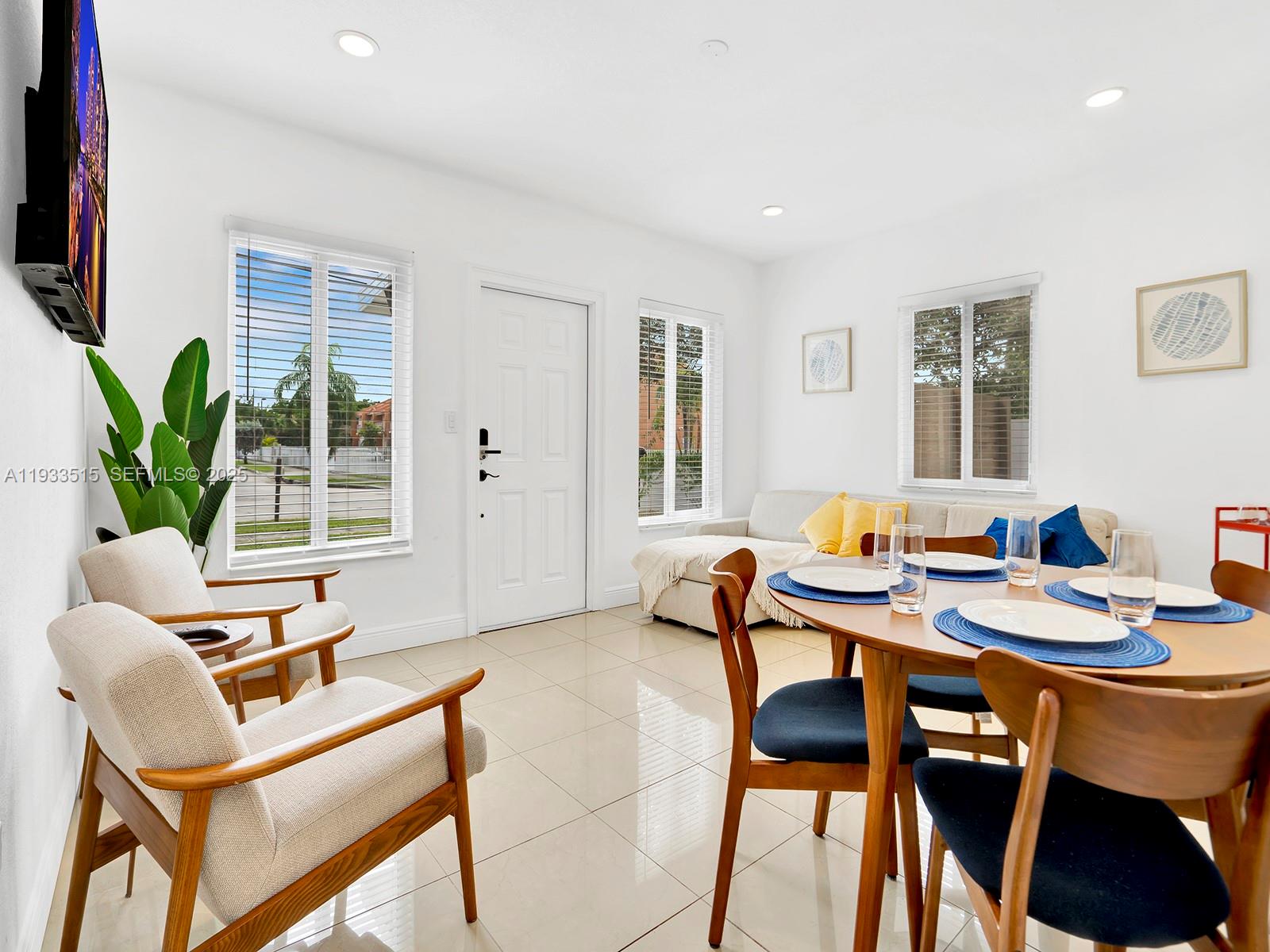 2055 NE 140th St North Miami Beach, FL 33181