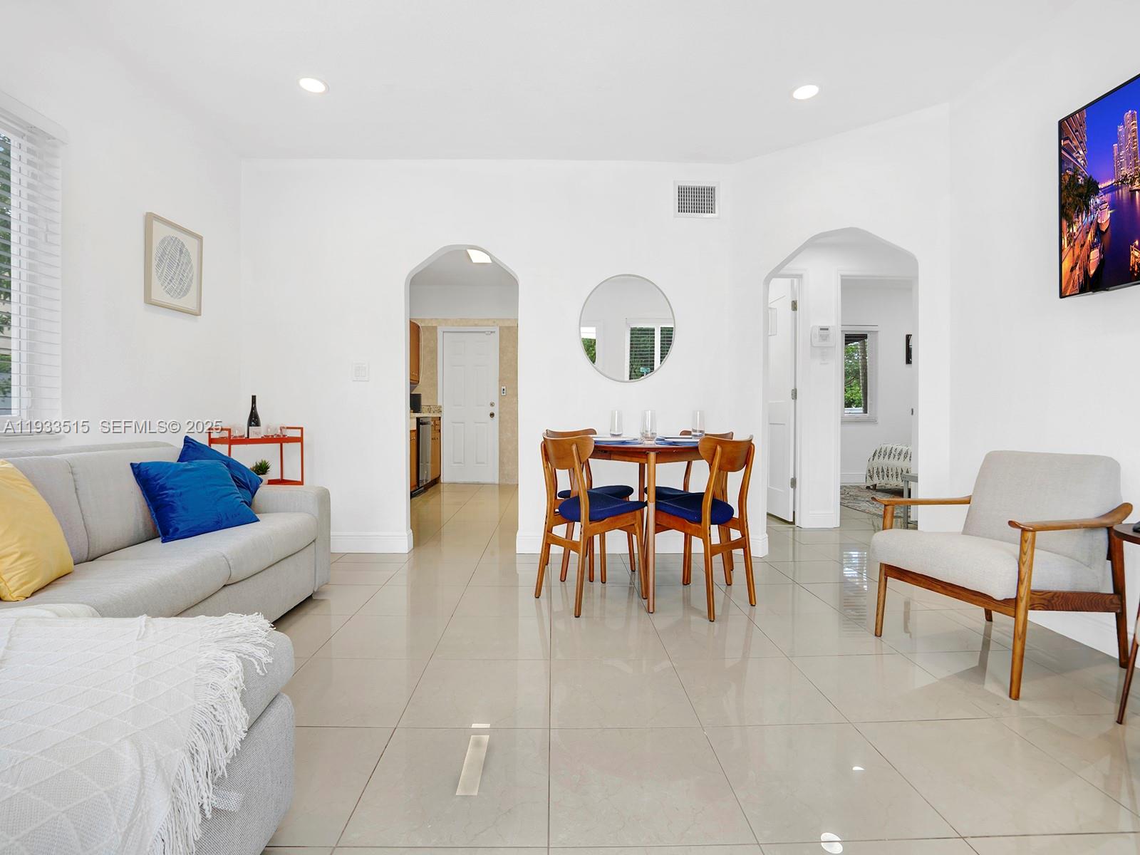 2055 NE 140th St North Miami Beach, FL 33181